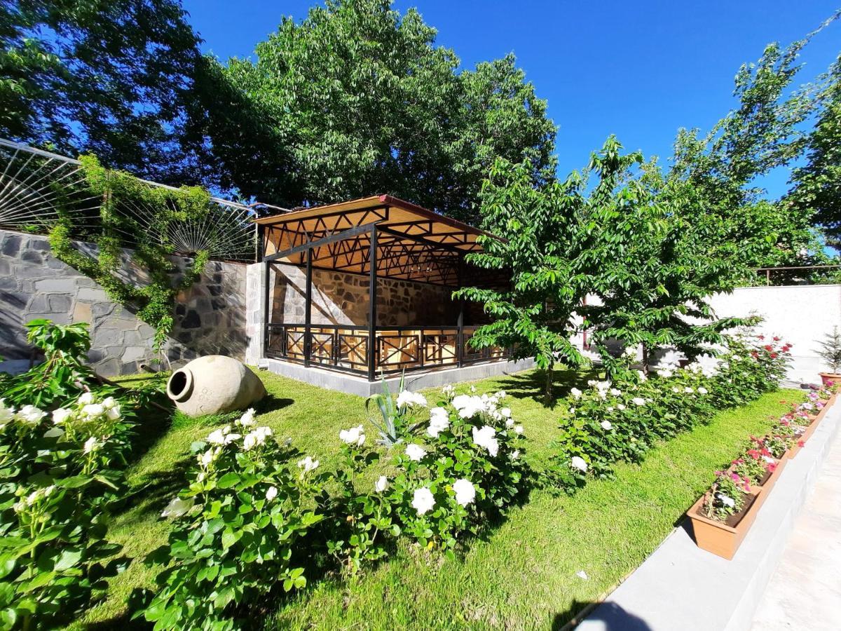 Cherry Garden Boutique Hotel Yeghegnadzor Екстер'єр фото