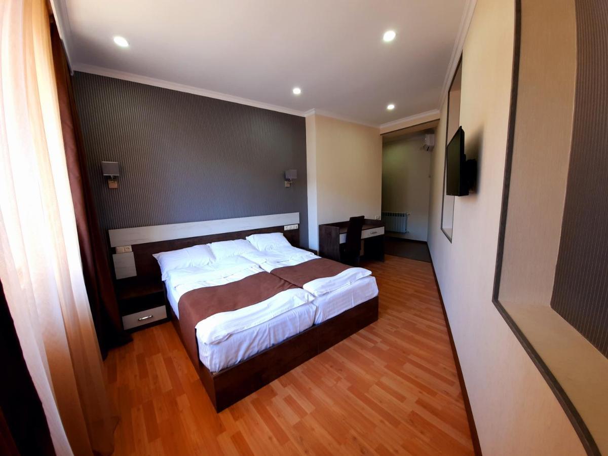 Cherry Garden Boutique Hotel Yeghegnadzor Екстер'єр фото