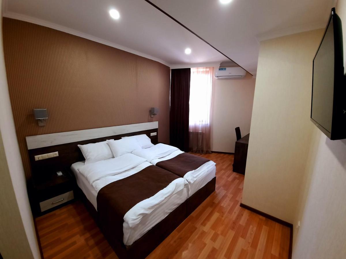 Cherry Garden Boutique Hotel Yeghegnadzor Екстер'єр фото
