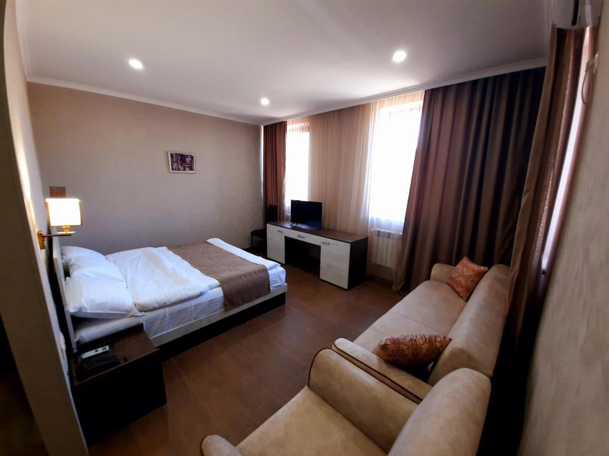 Cherry Garden Boutique Hotel Yeghegnadzor Екстер'єр фото