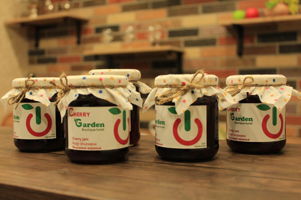Cherry Garden Boutique Hotel Yeghegnadzor Екстер'єр фото
